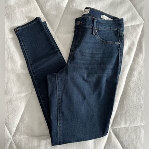 Jessica Simpson “Kiss Me Skinny”